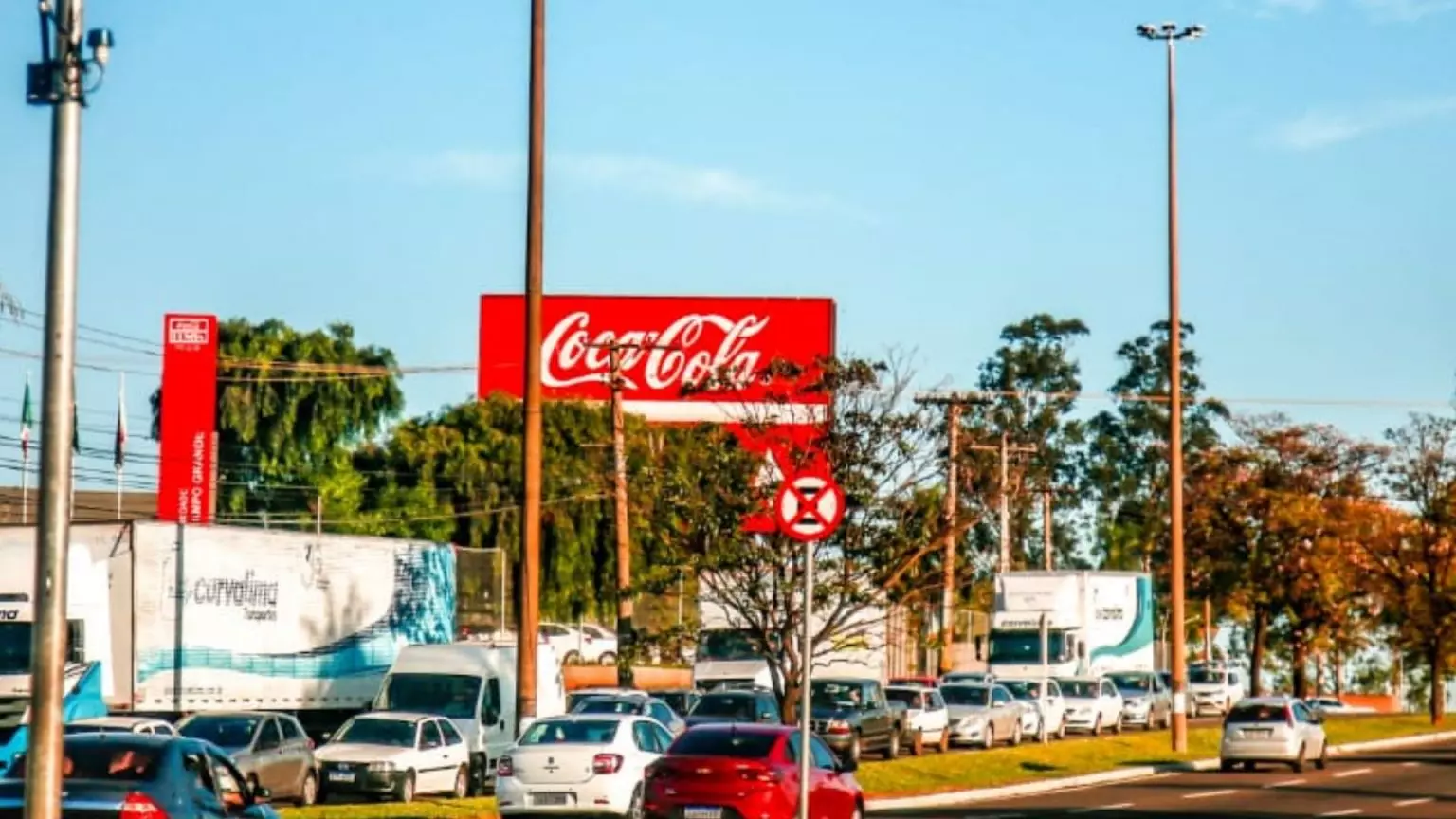 Coca Cola Est Vagas Abertas Para V Rios Cargos Em Campo Grande